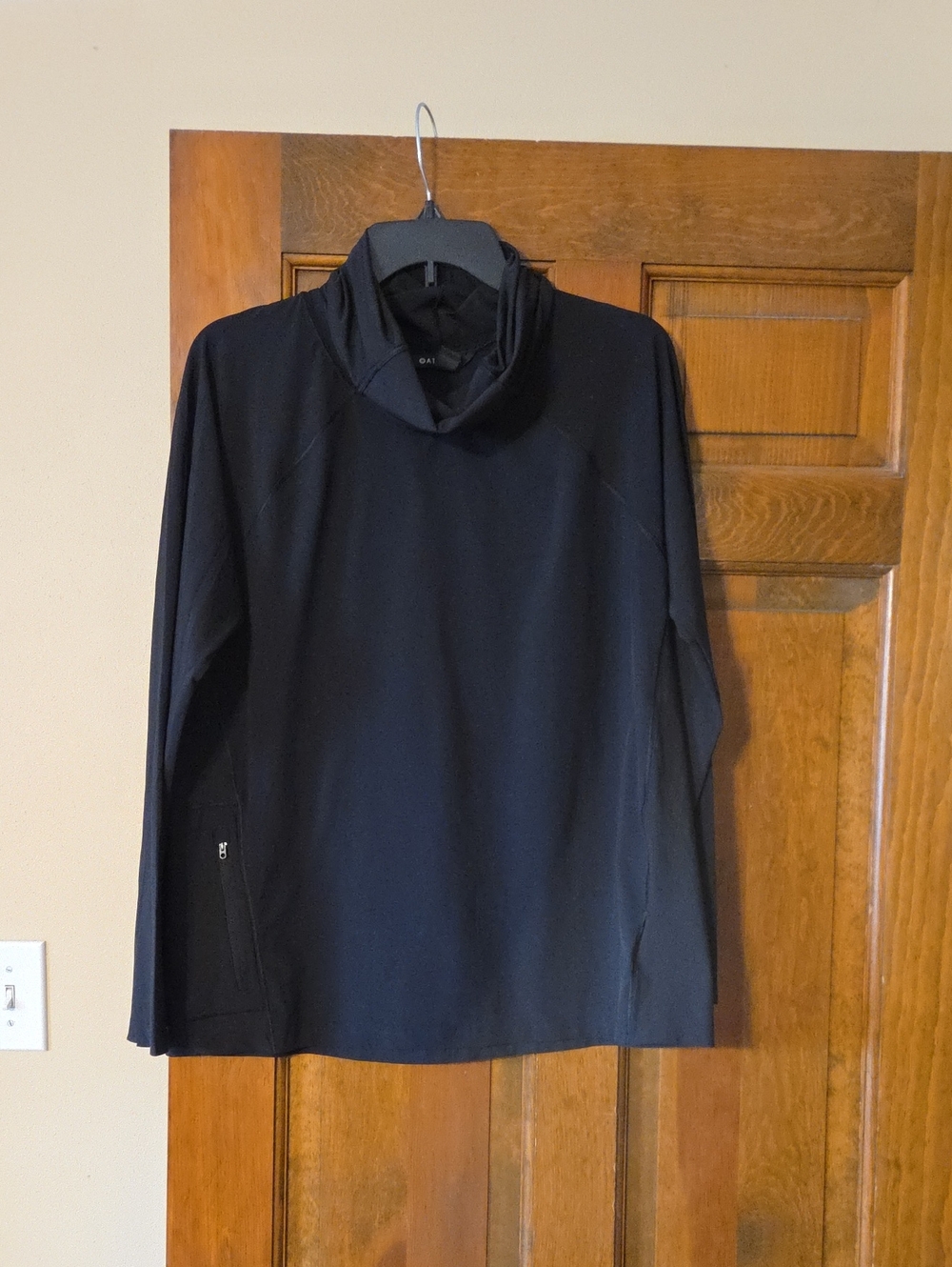 Athleta Black Pullover Top